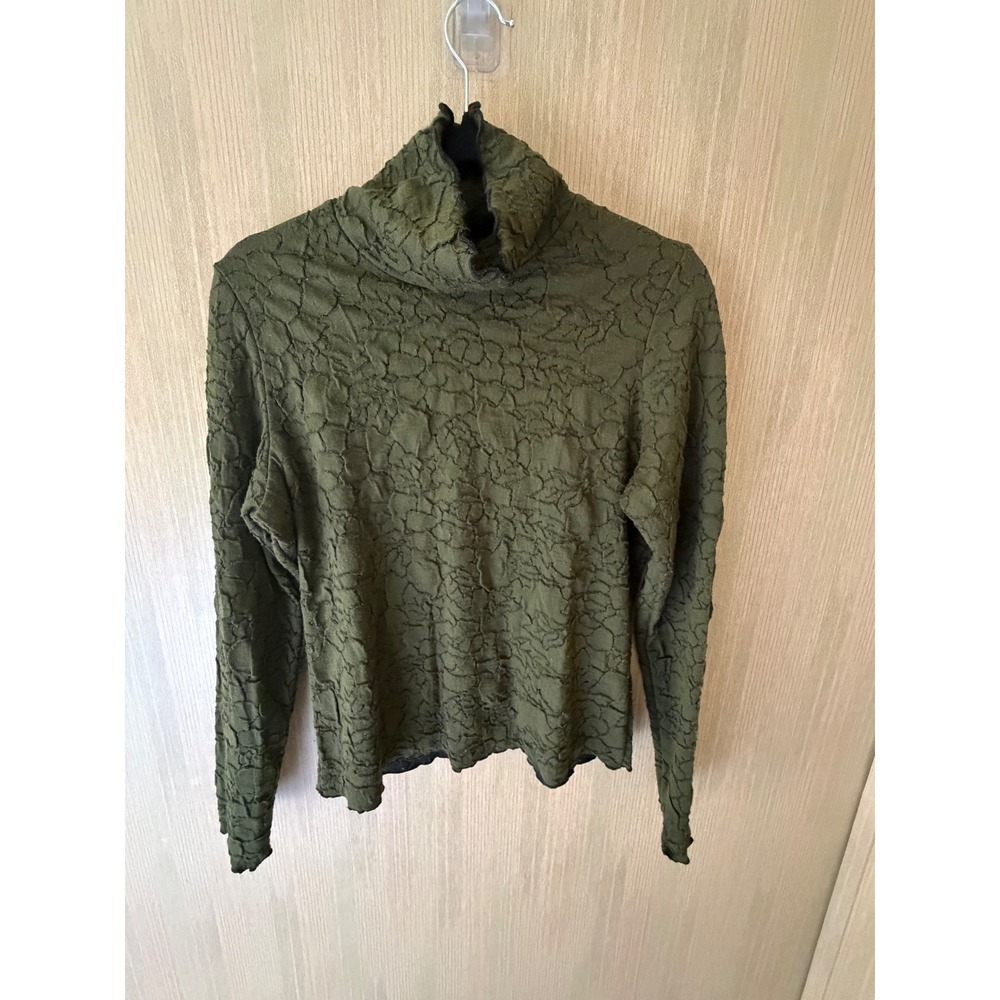 Sno Skins Turtleneck Women Large Green Crinkle Popcorn Texture Top